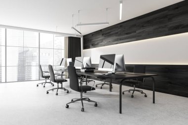 Karanlık ofis odasının içi panoramik pencereli, altı masaüstü, rahat koltuklar, masalar ve beton zemin. Çalışma süreci için mükemmel bir yer. Minimalist tasarım. 3d oluşturma