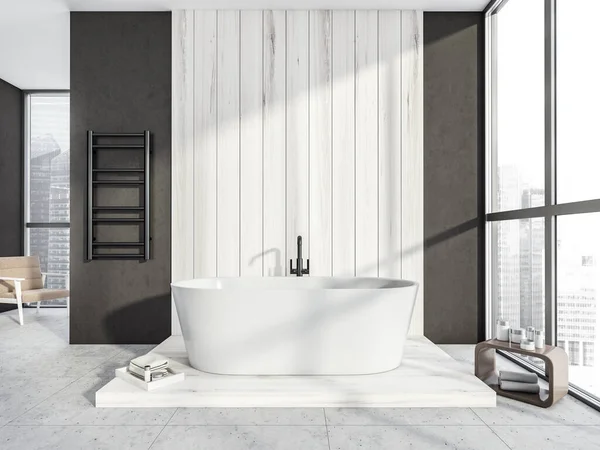 木製の外観材料と白とグレーのバスルームで楕円形のセラミック浴槽 パノラマの窓 床のタイルとモダンなサイドテーブルとホテルのインテリアデザイン 最小限の概念 3Dレンダリング — ストック写真