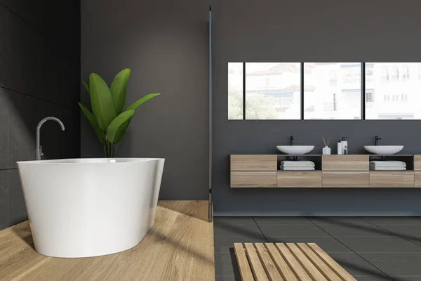 Interior Baño Negro Dos Lavabos Con Espejo Estante Con Toallas — Foto de Stock