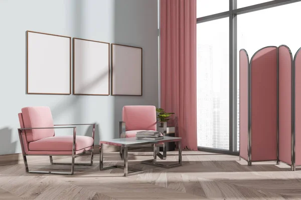 Ruhige Raumausstattung Mit Zwei Rosafarbenen Sitzen Und Couchtisch Mit Büchern — Stockfoto