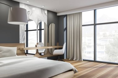 Büyük beyaz yataklı karanlık yatak odası, üç oval ayna, lamba, koltuk, gri mermer duvar, panoramik pencere kasaba manzaralı, perde ve meşe ahşap zemin. Minimalist tasarım. 3d oluşturma