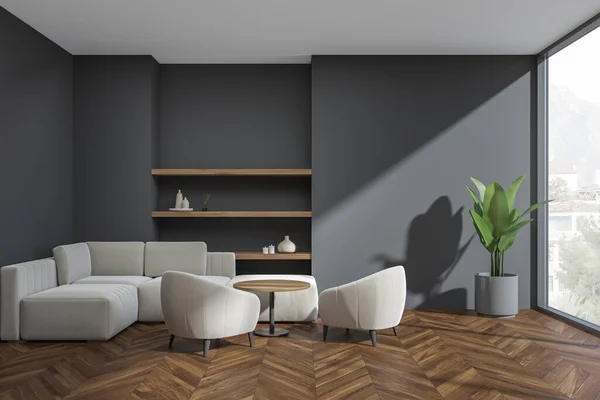 黑暗的客厅内部 有空旷的灰色墙壁 两张扶手椅 全景窗和橡木地板 简约设计的概念 见面的好地方 把它弄坏了3D渲染 — 图库照片