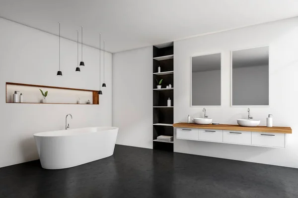 2つのシンクと独立したミラー 壁に棚棚ラック付きの光浴室内 サイドビュー 暗い灰色のコンクリート床にゲルと石鹸付き浴槽 3Dレンダリング — ストック写真