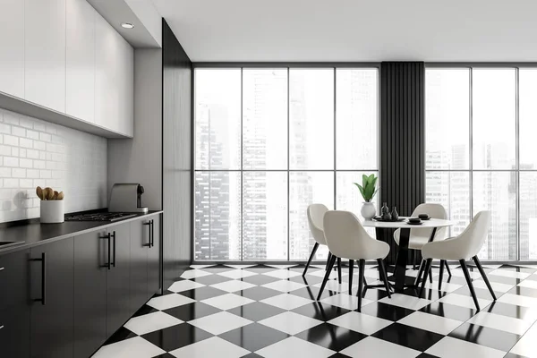 タイル張りの床 サイドビュー 街の景色を望むパノラマウィンドウ上の料理と4席とラウンドテーブル付きのモダンなダイニングインテリア 白と黒のデザインのキッチンセット 3Dレンダリング — ストック写真