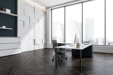 Karanlık ofis odasının iç tarafında masa, rahat koltuk, masaüstü, Singapur şehri gökdelen manzaralı panoramik pencere ve ahşap parke zemin. Minimalist tasarım. 3d oluşturma