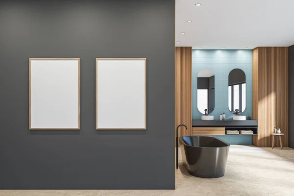Interiér Koupelny Černou Vanou Dvěma Umyvadly Zrcadlem Stůl Ručníky Béžová — Stock fotografie
