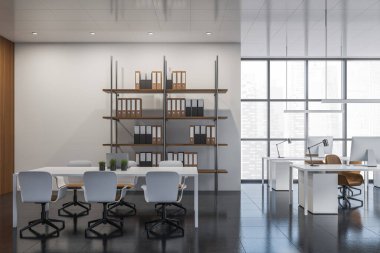 Çalışma odasının içinde sandalyeler ve masaüstü bilgisayarı olan koyu fayanslı döşeme. Bekleme alanı ve raf belgelerle dolu, panoramik pencere Singapur şehir manzaralı, 3D görüntüleme