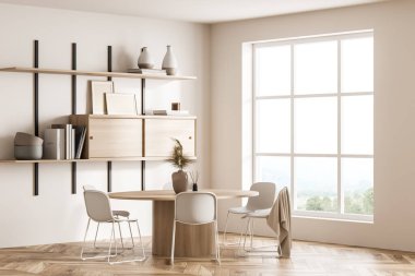 Beyaz ve ahşap okuma odasının içinde koltuklar ve dekoratif yuvarlak masa, yan görünüş, parke zemin ve pencere. Raflı ve panel ekranlı minimalist sanat alanı, 3B görüntüleme