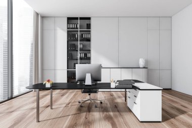 Beyaz ve ahşap ofis odası. Koltuğu ve masası var. Bilgisayar, klasörlü raf, parke zemin. Şehir görünümlü panoramik pencere, 3B görüntüleme