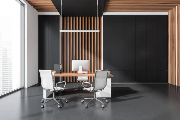 深色灰色办公室内部与个人办公桌 访客座位 简约风格的橱柜 直线灯 优雅的木制面板和混凝土地板 现代设计的概念 3D渲染 — 图库照片