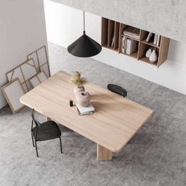 İki sandalyesi ve ahşap masası olan şık bir misafir odası, üst manzara, kitaplar ve vazolarla dolu raf, gri beton zemin. Tahta mobilyalı minimalist kütüphane alanı, 3 boyutlu görüntüleme