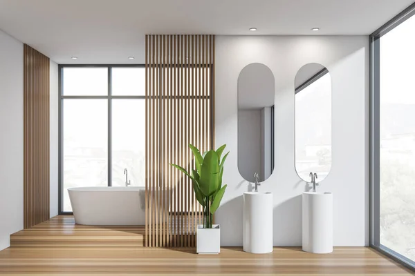 Luminoso Baño Interior Con Bañera Ventana Panorámica Con Vistas Ciudad —  Fotos de Stock