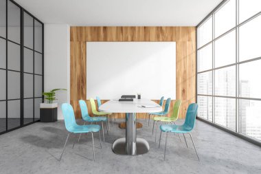 Ofisin içi toplantı tahtasıyla dolu, beyaz boş poster, panoramik pencere ve beton zemin. Çalışma süreci ve toplantı için mükemmel bir yer. Model yap. 3d oluşturma