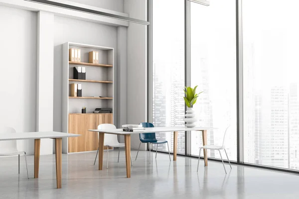 Blanco Luminoso Interior Sala Oficina Con Lugares Trabajo Ventana Panorámica — Foto de Stock