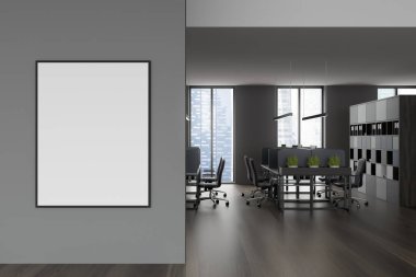 İçi boş beyaz posterli karanlık ofis odası, ahşap zemin, gri duvarlar, koltuklu masalar, masalar, masalar, panoramik pencere. Şirket kavramı. Çalışma için uygun bir yer. Model yap. 3d oluşturma