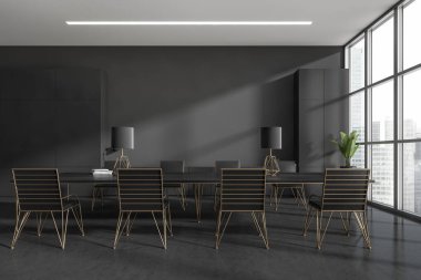 İçi altın sarısı koltuklarla dolu karanlık konferans odası ve masa üzerinde kitaplar, gri beton zemin. Bitki ve raf. Şehir manzarasında panoramik pencere. Boşluk boş duvarını kopyala, 3B oluşturma