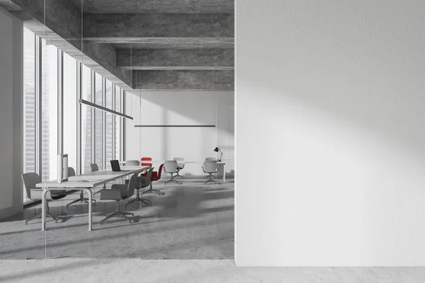 Interior Escritório Industrial Leve Com Poltronas Piso Concreto Cinza Espaço — Fotografia de Stock