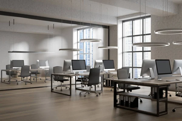 Weiße Helle Büroräume Mit Arbeitsplätzen Panoramafenster Mit Blick Auf Die — Stockfoto