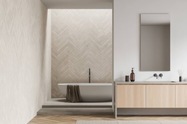 Banyonun içinde banyo küveti var. Podyumda, fayanslı duvar var. Aynalı lavabo, ayak havlusu ve ahşap zemin. Güvertede banyo aksesuarları. 3B görüntüleme