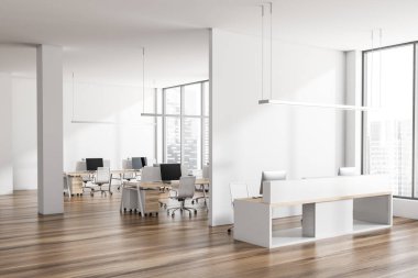 Beyaz ofis odası, resepsiyon ve bilgisayarlarla birlikte çalışma alanı, ahşap zemin. Giriş salonu, çalışma alanı ve bilgisayar, şehir görünümünde panoramik pencere, 3D görüntüleme