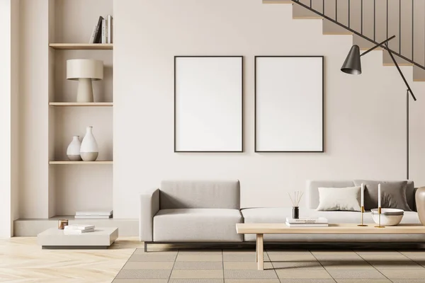 Helles Wohnzimmer Mit Sofa Holzbank Mit Dekoration Auf Teppich Hartholzboden — Stockfoto