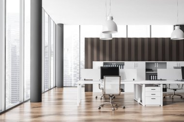 Masaları, koltukları, panoramik pencereleri, dosyaları ve ahşap zemini olan masaları olan parlak ofis odasının önü. Çalışma süreci ve birlikte çalışma mekanı kavramı. 3d oluşturma