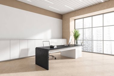 Bej ofis odasının iç manzarası CEO masası, masaüstü bilgisayarı, koltuğu, panoramik pencereleri, beton zemini olan bir masa. Çalışma sürecinin konsepti. Şehir manzaralı. 3d oluşturma