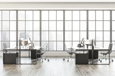 Çalışma odasının içinde siyah koltuklar, masaüstü bilgisayar, zemin parke. Singapur şehir manzaralı panoramik pencereli ofis alanı, 3B görüntüleme