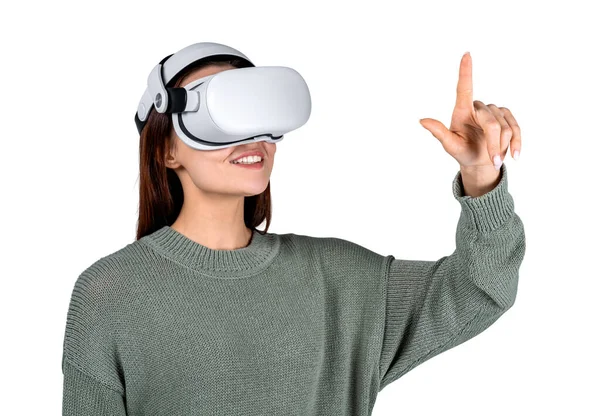 Kvinna Leende Och Finger Beröring Bär Virtual Reality Glasögon Isolerade — Stockfoto