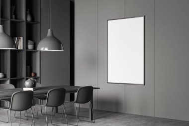 Karanlık yemek odasının iç tarafında boş beyaz poster, masa, sandalye, beton zemin, çanak çömlek, gri duvarlar var. Minimalist tasarım kavramı. Yaratıcı fikir için yer var. Model yap. 3d oluşturma