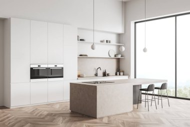 Parlak mutfak odasının köşesinde panoramik pencere var.