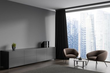 İçi karanlık oturma odası. Çekmecede iki koltuk ve iş evrakları var. Kahverengi ahşap zemin. Singapur şehir manzarasında panoramik pencere. Model boş duvar. 3B görüntüleme