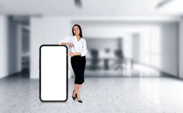 Businesswoman Standing Smartphone Finger Pointing Screen Business Conference Room Concept — Photo