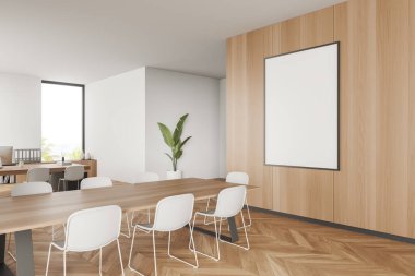 Beyaz toplantı odası içinde sandalyeler, ahşap masa, yan manzara, ahşap zemin. Bilgisayarlı yönetici danışma alanı. Kırsal kesimde panoramik pencere. Model poster, 3D görüntüleme