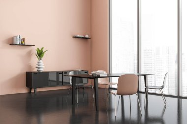 İçi bej rengi, içi sandalye ve siyah beton zemin üzerinde masa, yan görüş. Giysiler ve kitaplarla dolu raflar, sanat süslemeleri. Şehir manzarasında panoramik pencere. 3B görüntüleme