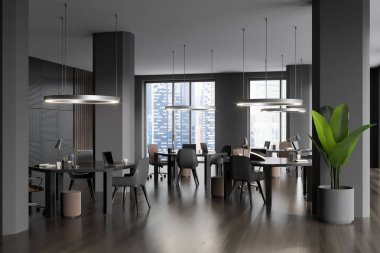 Çalışma odasının içinde koltuklar ve dizüstü bilgisayarla birlikte masa, ahşap zemin. Singapur şehir manzarasında panoramik pencereli ofis alanı. 3B görüntüleme