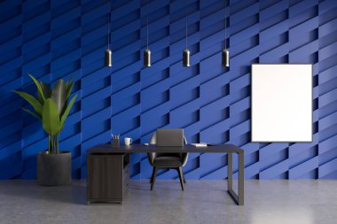 Çalışma masası, dizüstü bilgisayarı, gri beton döşemesi, çömlek ve lambaları olan mavi CEO. Patron için minimalist bir iş yeri. Duvara 3 boyutlu bir poster yapıştırın.