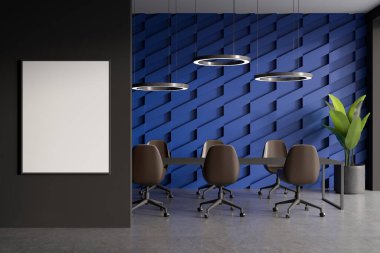 Toplantı odasının içinde sandalyeler ve masa, gri beton zemin. Çiçek ve lambalı modern konferans odası. Girişten önce manken reklamı. 3B görüntüleme