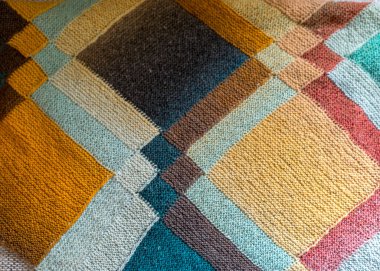 güzel örülmüş yün atkı, geleneksel el işi tipi, örgü arka plan ve doku, el yapımı, örgü desenli arka plan