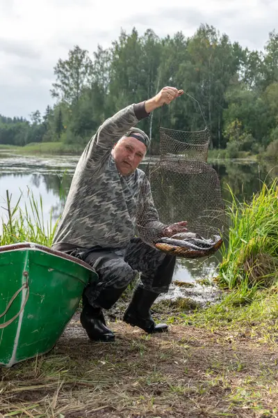 Fotografía Con Pescador Que Encuentra Pescado Concepto Pesca Pesca Como —  Fotos de Stock