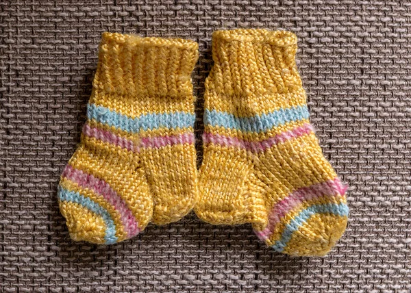 Photography Beautiful Variegated Small Children Socks Handmade Wool Yarn Knitted — Stock Photo, Image