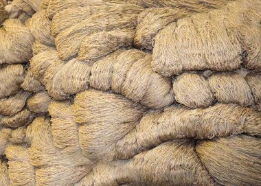 Yün iplikleri, iplik dokusuna yakın çekim, hobi olarak örgü örmek, el sanatları boş zaman geçirmek için iyi bir yoldur.