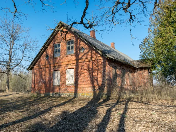 Bild Ett Gammalt Stenhus Med Rött Tak — Stockfoto