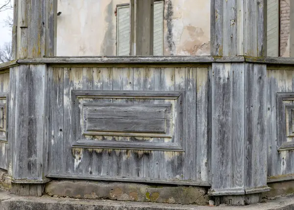 Krajobraz Fragmentami Pałacu Burtnieki Drewniane Detale Budynku Burtnieki Łotwa — Zdjęcie stockowe