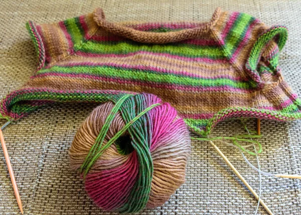 Cuadrados Punto Ganchillo Multicolor Suéter Tela Punto Cálido Textura Punto — Foto de Stock