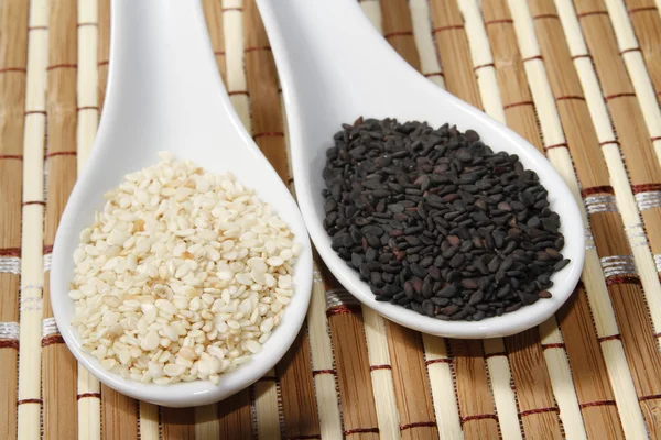 Sesame seeds — Stock Photo, Image