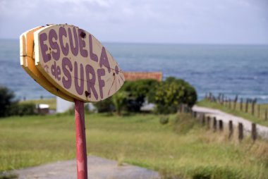 İspanyol sörf okulu