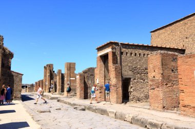 16 Temmuz 2021 - Pompei, Napoli, İtalya: Napoli yakınlarındaki Pompeii 'nin ünlü antika bölgesi