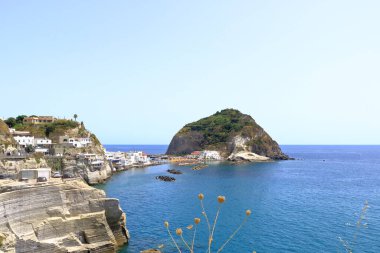 İtalya 'daki Ischia adasındaki Sant Angelo manzarası
