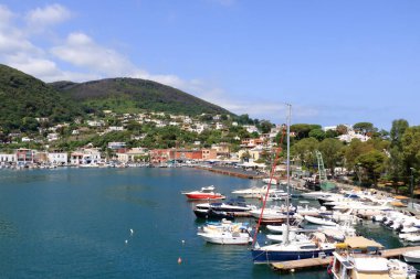 Ischia Porto, İtalya, liman bölgesi.
